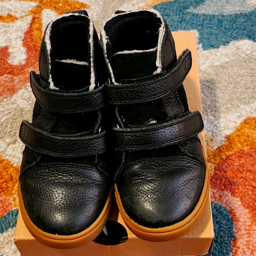 GREAT Used Condition Boys Uggs
